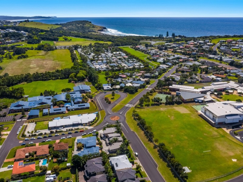 2/37 Isabella Drive, Skennars Head NSW 2478