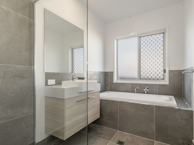 2A Eclipse Crescent, Cumbalum NSW 2478