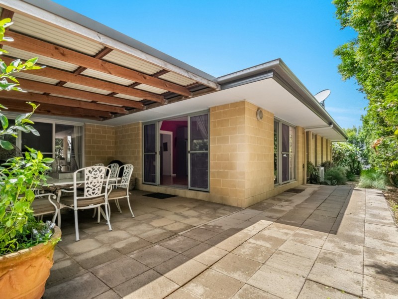 2B Walsh Place, Cumbalum NSW 2478