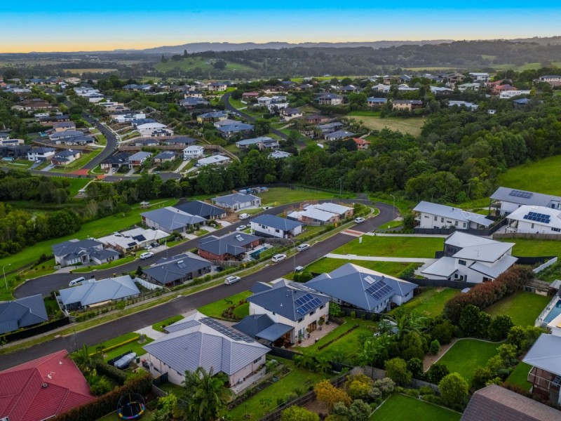 8 Liffey Avenue, Cumbalum NSW 2478