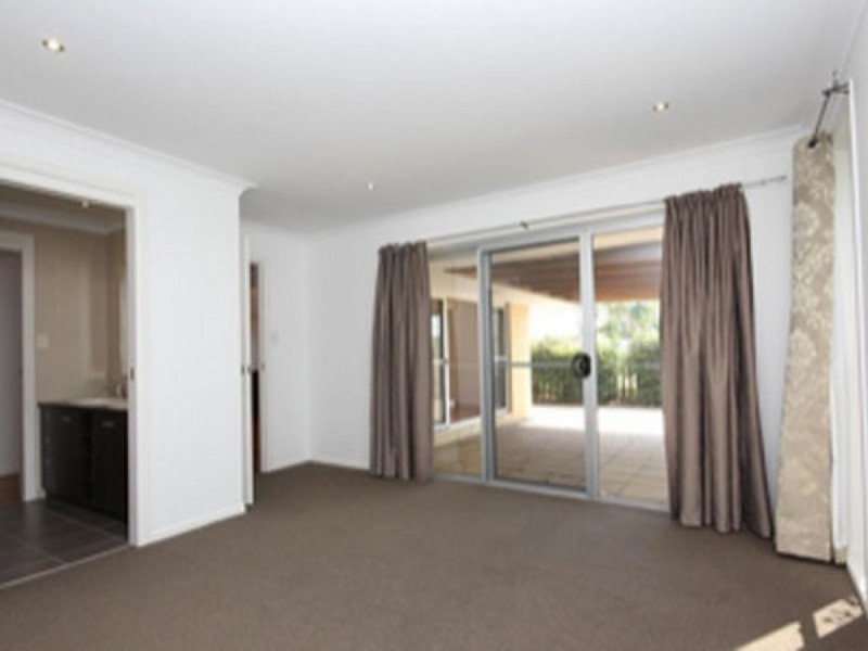 2B Walsh Place, Cumbalum NSW 2478