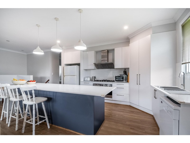 32 Chilcott Circuit, Cumbalum NSW 2478
