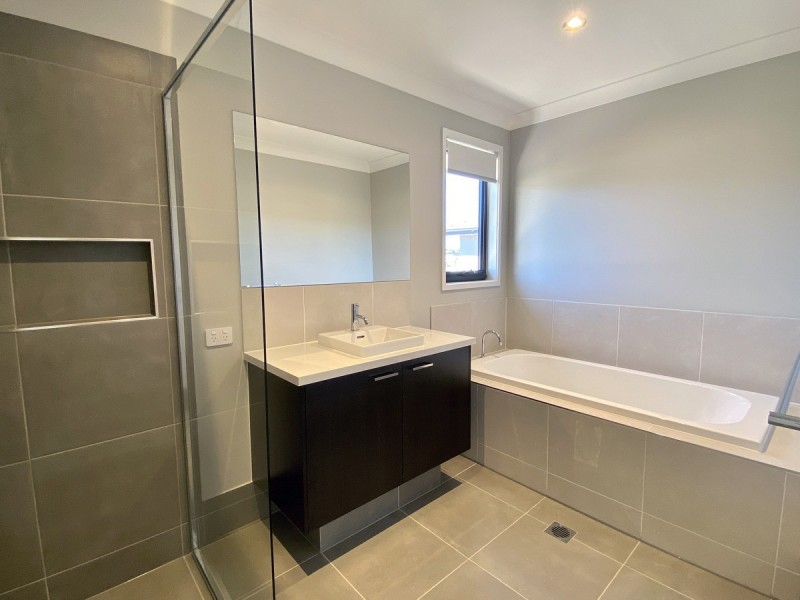 15 Calnan Crescent, Cumbalum NSW 2478