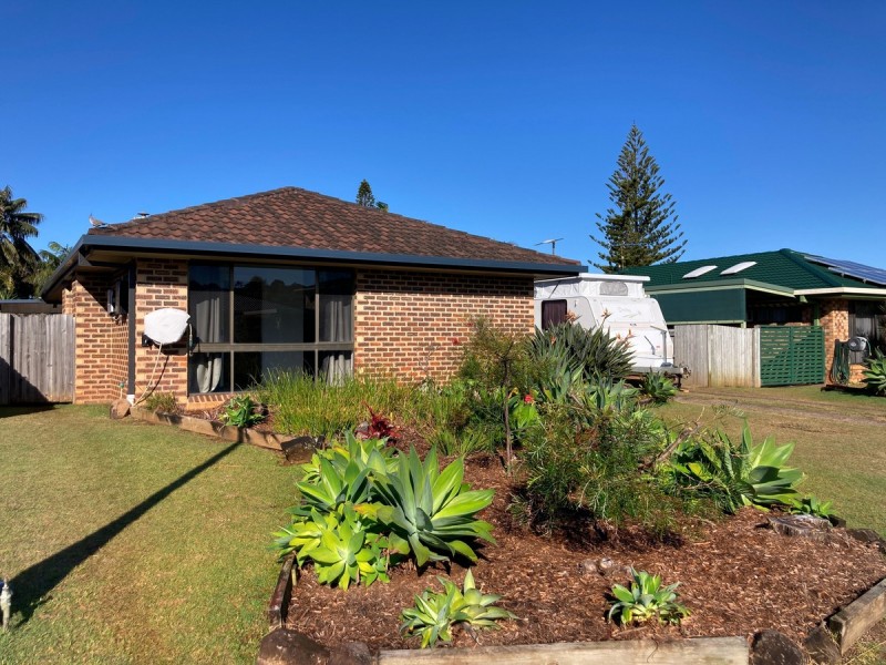 6 Easter Parade, East Ballina NSW 2478