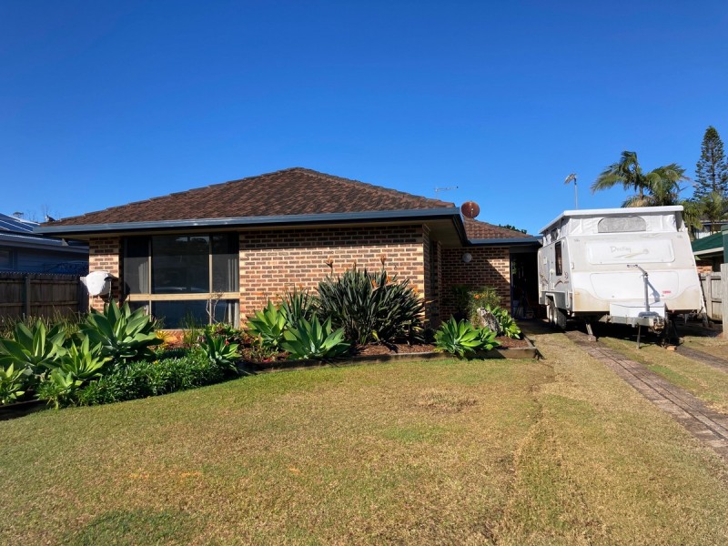 6 Easter Parade, East Ballina NSW 2478