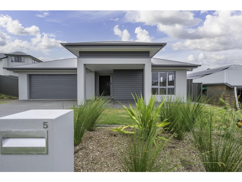 5 Pastures Street, Cumbalum NSW 2478