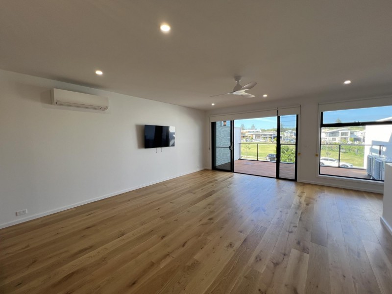 10 Swell Avenue, Skennars Head NSW 2478