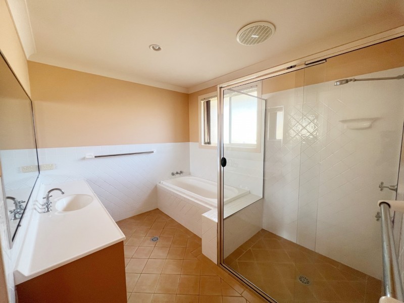 10 Hellyar Drive, Wollongbar NSW 2477