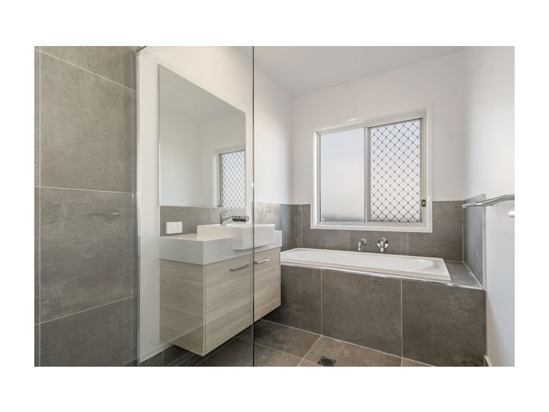 2A Eclipse Crescent, Cumbalum NSW 2478