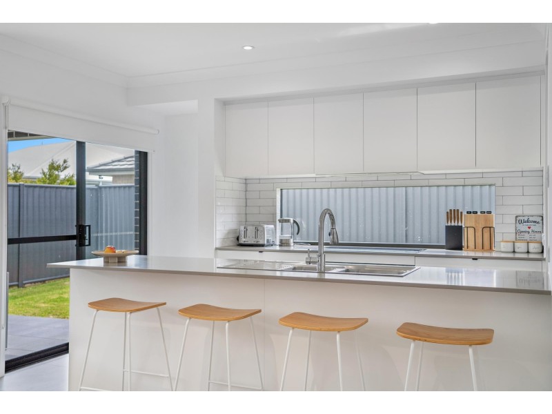 10 Presentation Crescent, Cumbalum NSW 2478