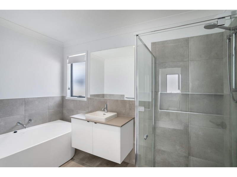10 Presentation Crescent, Cumbalum NSW 2478
