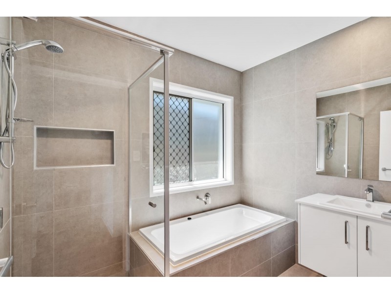 18 Ecology Avenue, Cumbalum NSW 2478