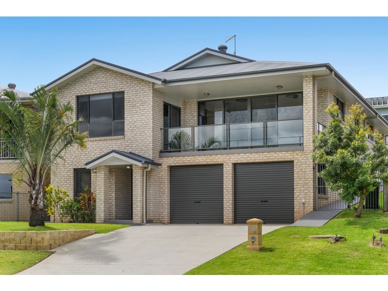 27 Unara Parkway, Cumbalum NSW 2478