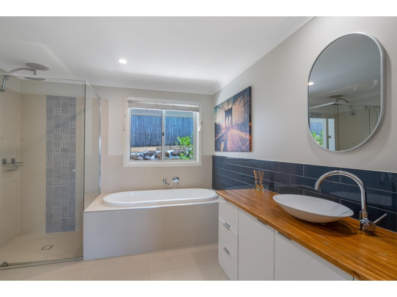 21 Perkins Close, Cumbalum NSW 2478