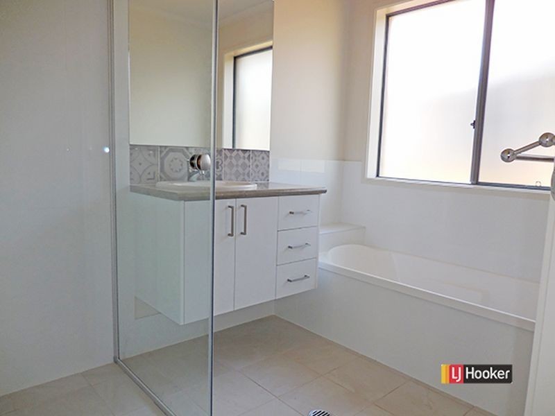 8 Tectona Place, Wollongbar NSW 2477