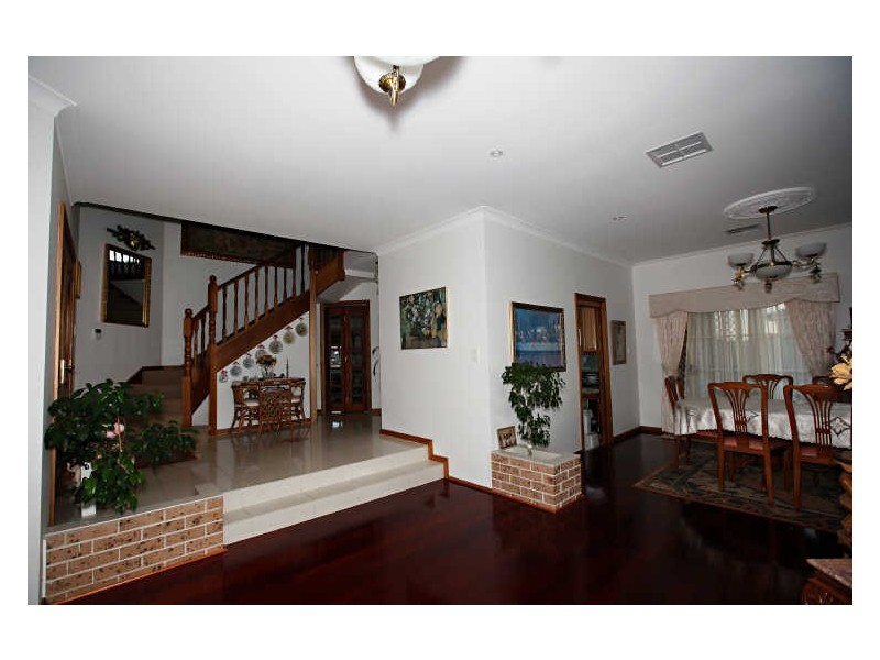 5 Cleveland Close, Rouse Hill NSW 2155