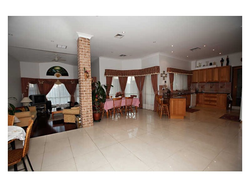 5 Cleveland Close, Rouse Hill NSW 2155