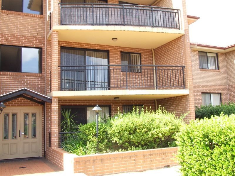18/47-49 Dobson Crescent, Baulkham Hills NSW 2153