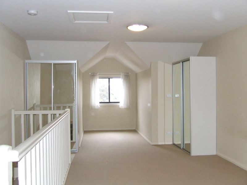 2/9-13 Balmoral Road, Northmead NSW 2152