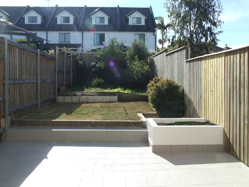 2/9-13 Balmoral Road, Northmead NSW 2152