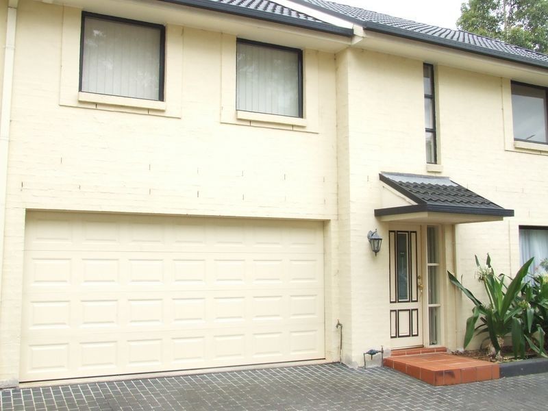 2/8 Kenneth Avenue, Baulkham Hills NSW 2153