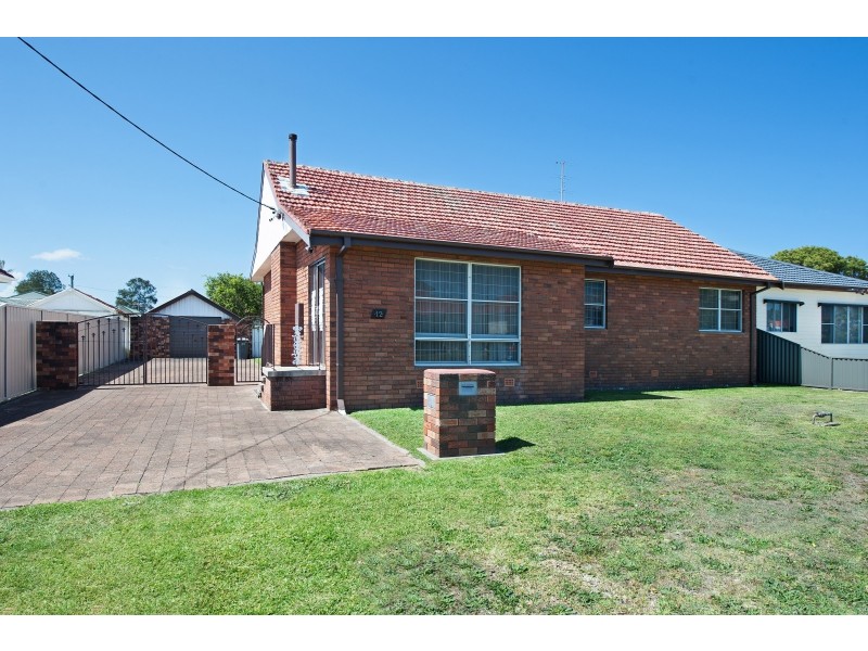 12 Clara Street, Belmont South NSW 2280