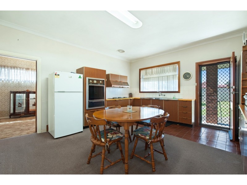 12 Clara Street, Belmont South NSW 2280