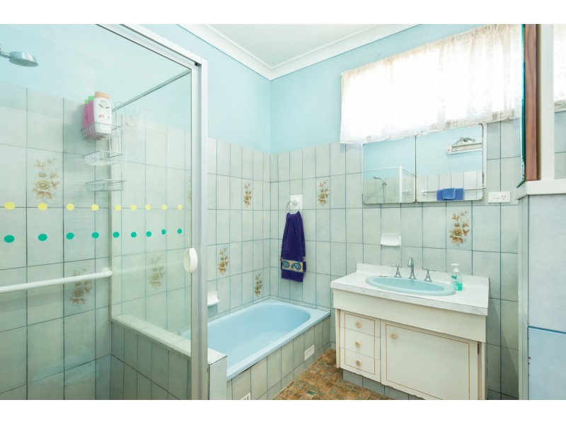 12 Clara Street, Belmont South NSW 2280