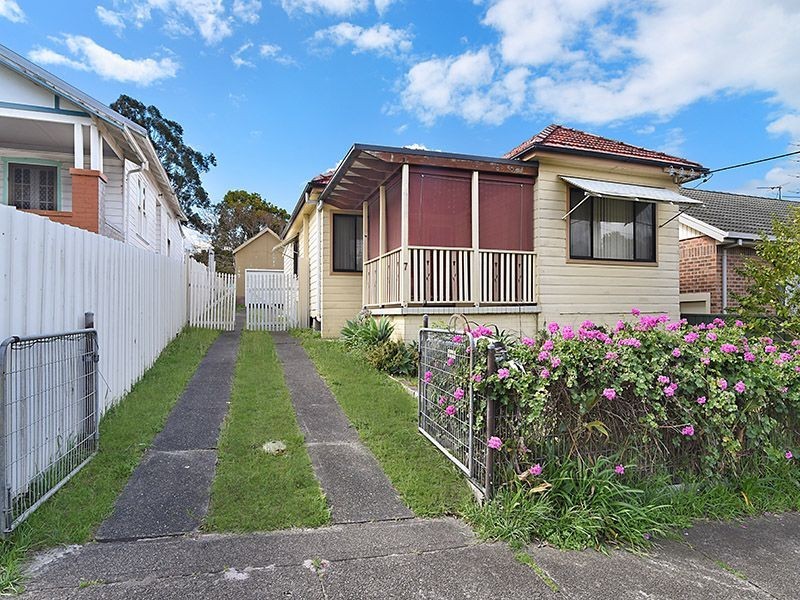 7 9 & 11 Gen Street, Belmont NSW 2280