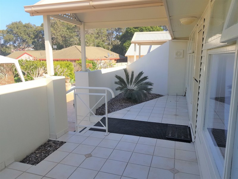 2/37 Tudor Street, Belmont NSW 2280