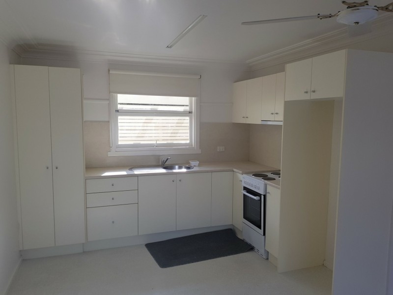 2/37 Tudor Street, Belmont NSW 2280