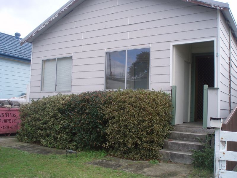 8 Sharp Street, Belmont NSW 2280