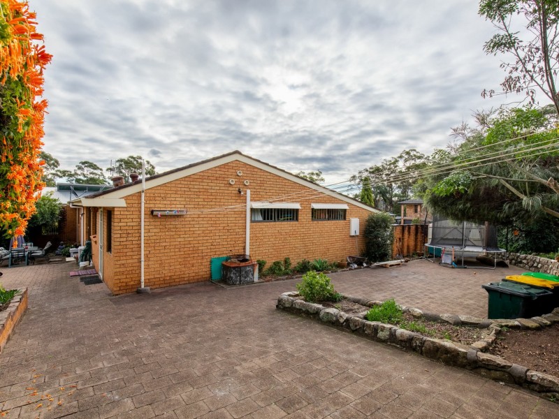 67 Gladgunson Drive, Eleebana NSW 2282