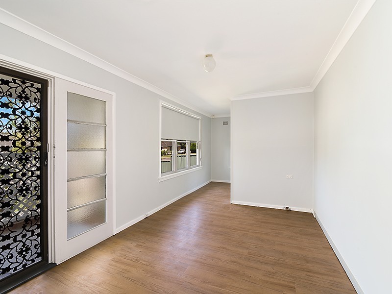 11 Cassia Crescent, Gateshead NSW 2290