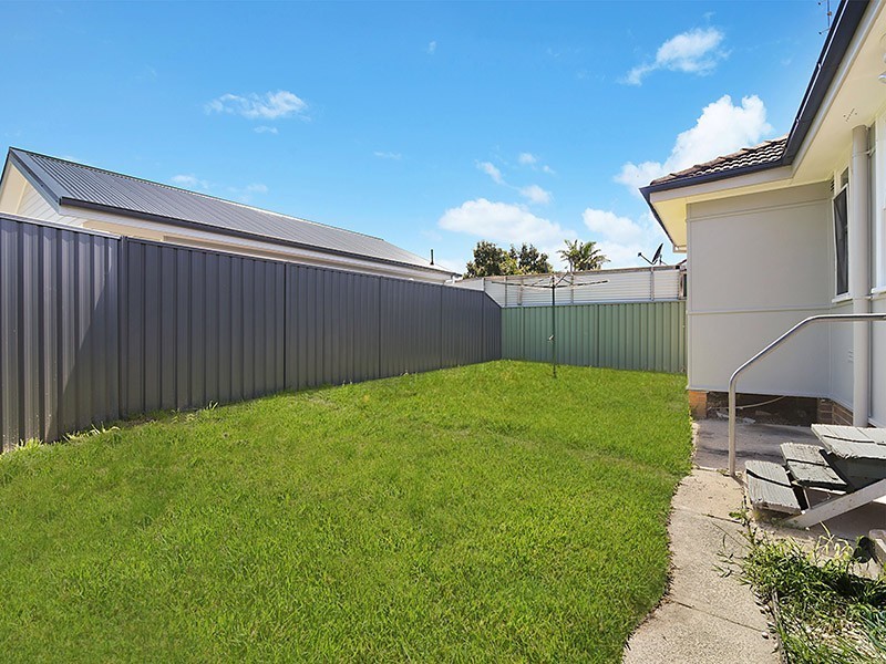 11 Cassia Crescent, Gateshead NSW 2290