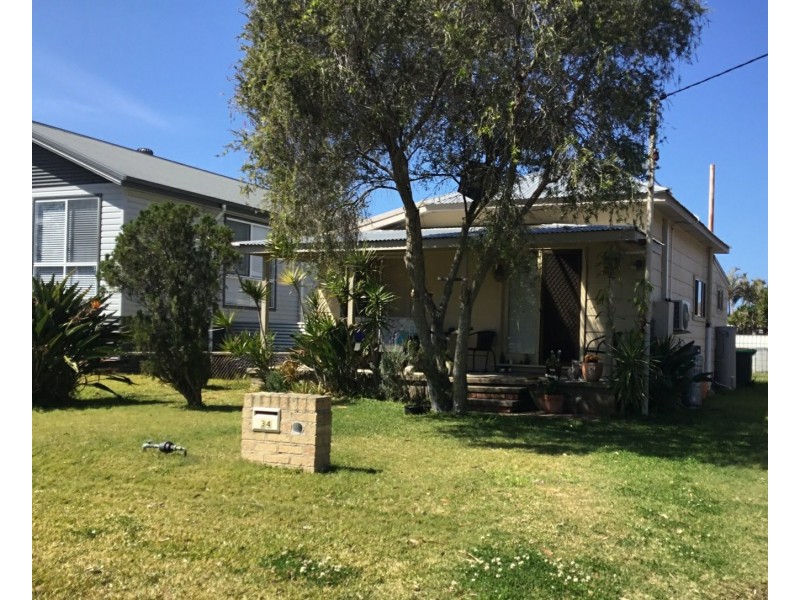 34 Lakeside Drive, Swansea NSW 2281