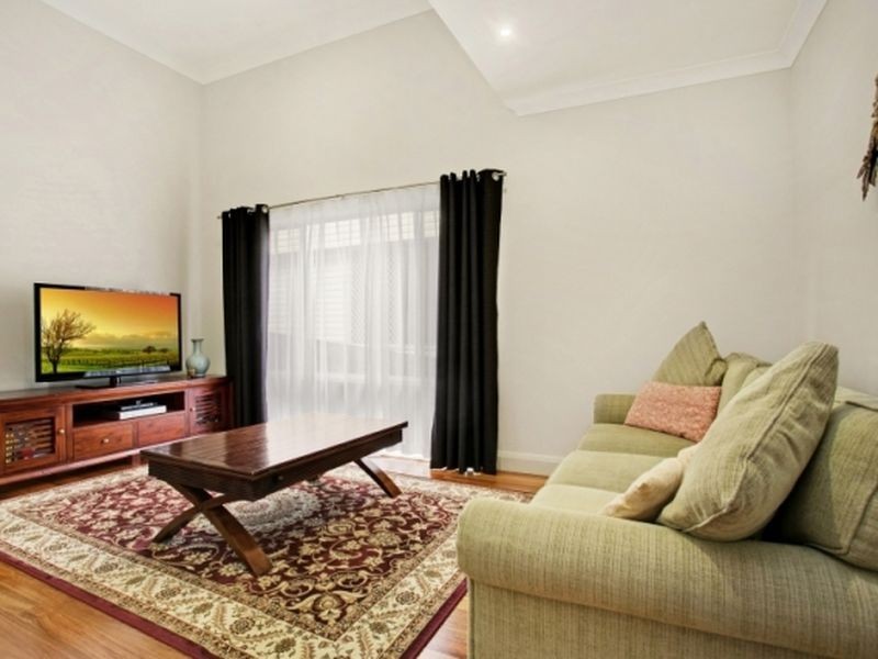 7 Crown Street, Belmont NSW 2280