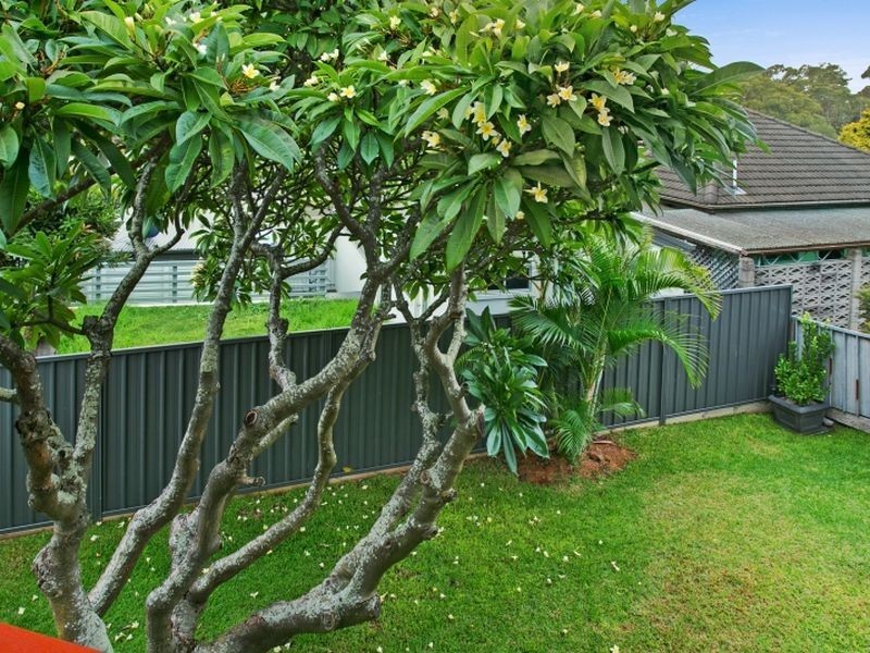 7 Crown Street, Belmont NSW 2280