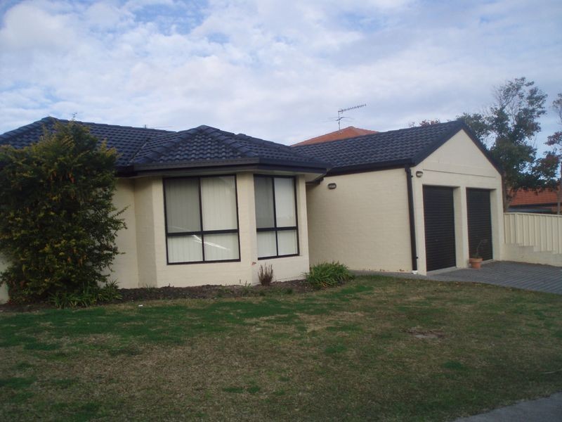4 Hovea Street, Redhead NSW 2290