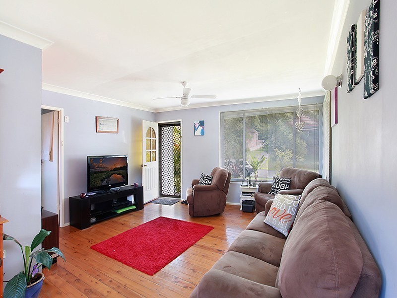 6 Ford Avenue, Mount Hutton NSW 2290