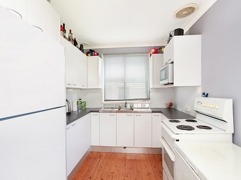 6 Ford Avenue, Mount Hutton NSW 2290