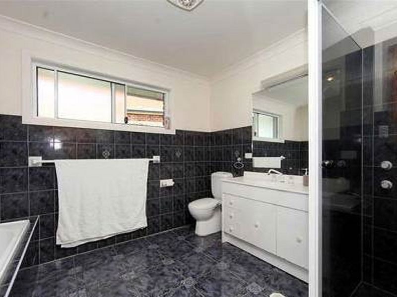 25 Honeyeater Place, Tingira Heights NSW 2290
