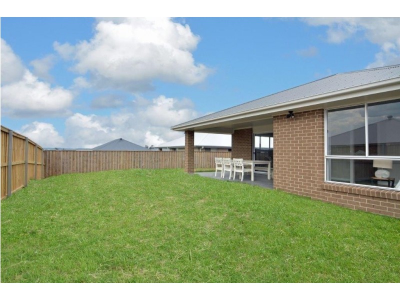 14 Threadtail Street, Chisholm NSW 2322