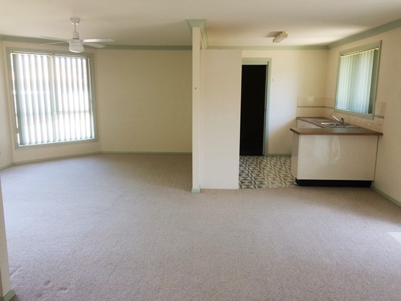 2/25 Margaret Street, Warners Bay NSW 2282