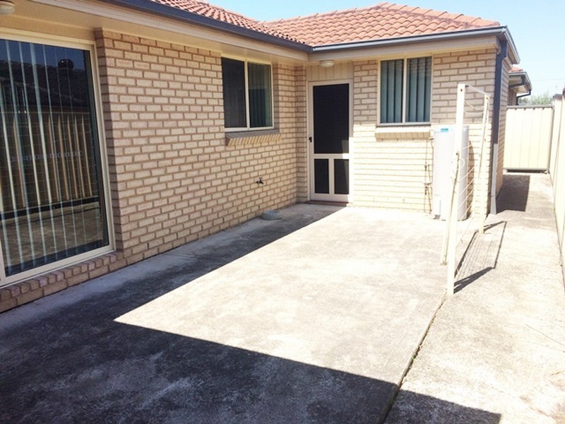 2/25 Margaret Street, Warners Bay NSW 2282
