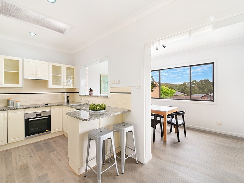 11 Robertson Road, Valentine NSW 2280