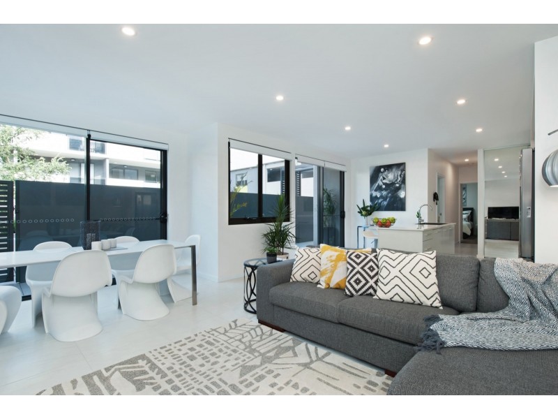 109/571 Pacific Highway, Belmont NSW 2280