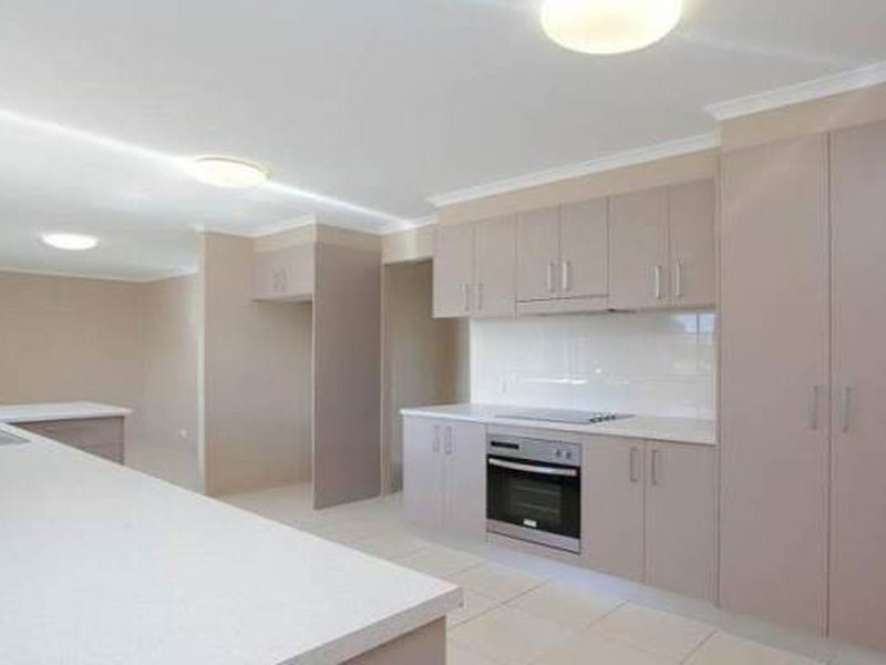 7 Penfold Close, Eleebana NSW 2282