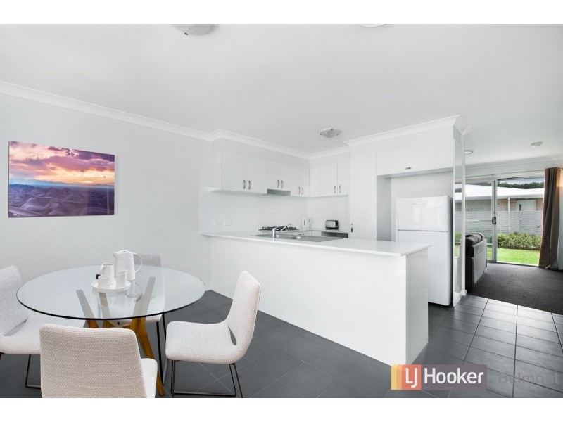 18/247 Warners Bay Road, Mount Hutton NSW 2290