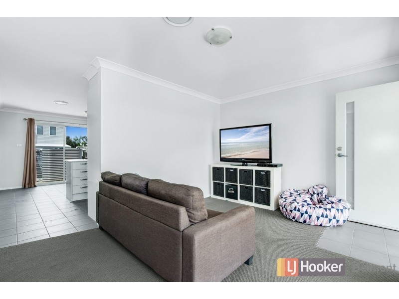 18/247 Warners Bay Road, Mount Hutton NSW 2290